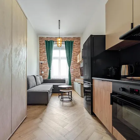 Dabrowskiego Modern Center By Bookinghost Apartment