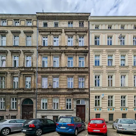 Dabrowskiego Modern Center By Bookinghost Apartment